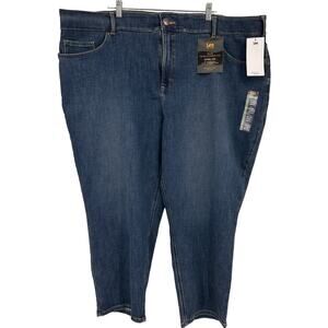 Lee Women's Ultra Lux Relaxed Crop Jeans NWT Size 26W